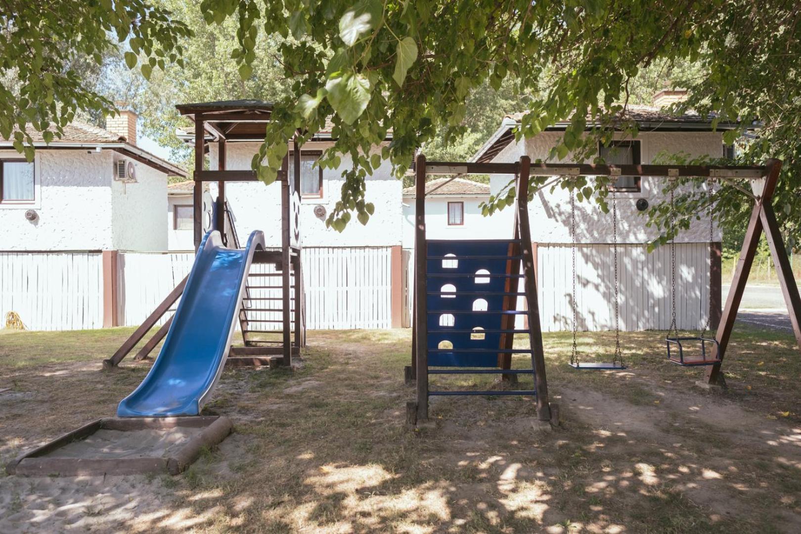 Florida Resort Backa Palanka Exterior photo